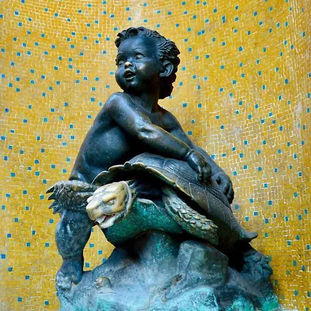 Nella Contrada Della Tartuca سيينا